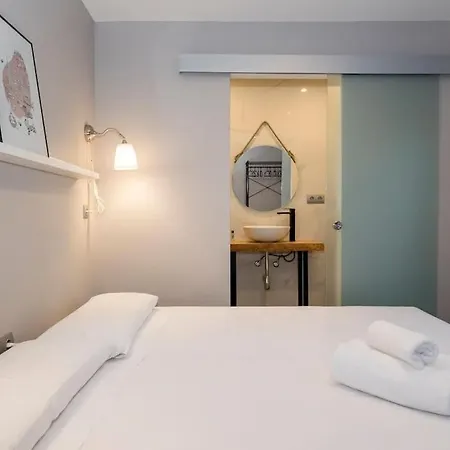 Apartment Bebarceloner Sant Andreu - 1 Bedroom With Terrace